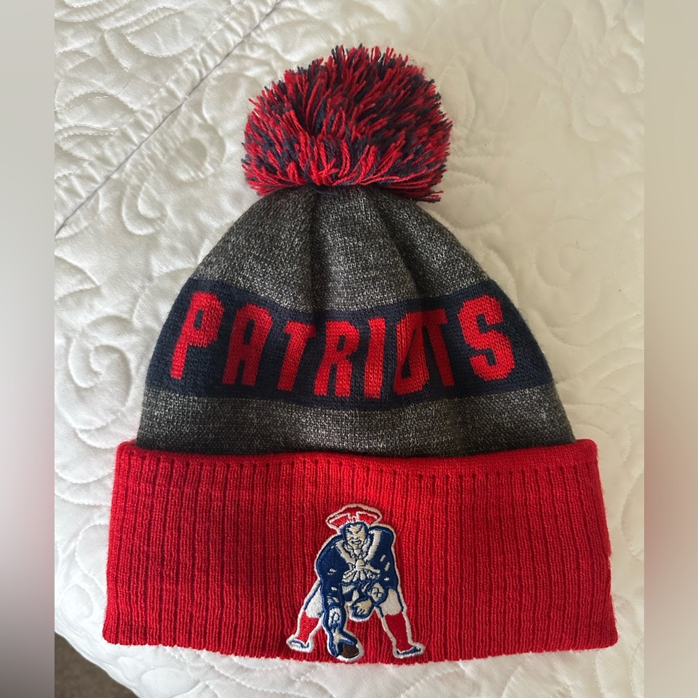 Rare NFL NE patriots Pom beanie